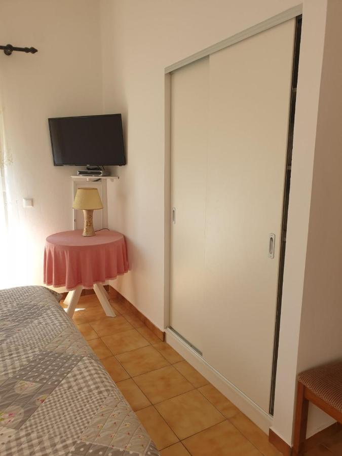 Villa Kadinela, 200M From Kamenjak, Huge Quiet Garden With Barbecue, 2 New Kitchens Premantura Luaran gambar