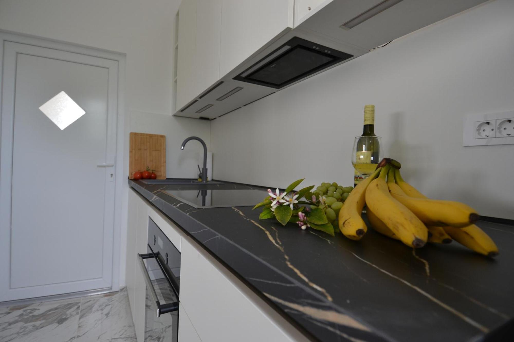Villa Kadinela, 200M From Kamenjak, Huge Quiet Garden With Barbecue, 2 New Kitchens Premantura Luaran gambar