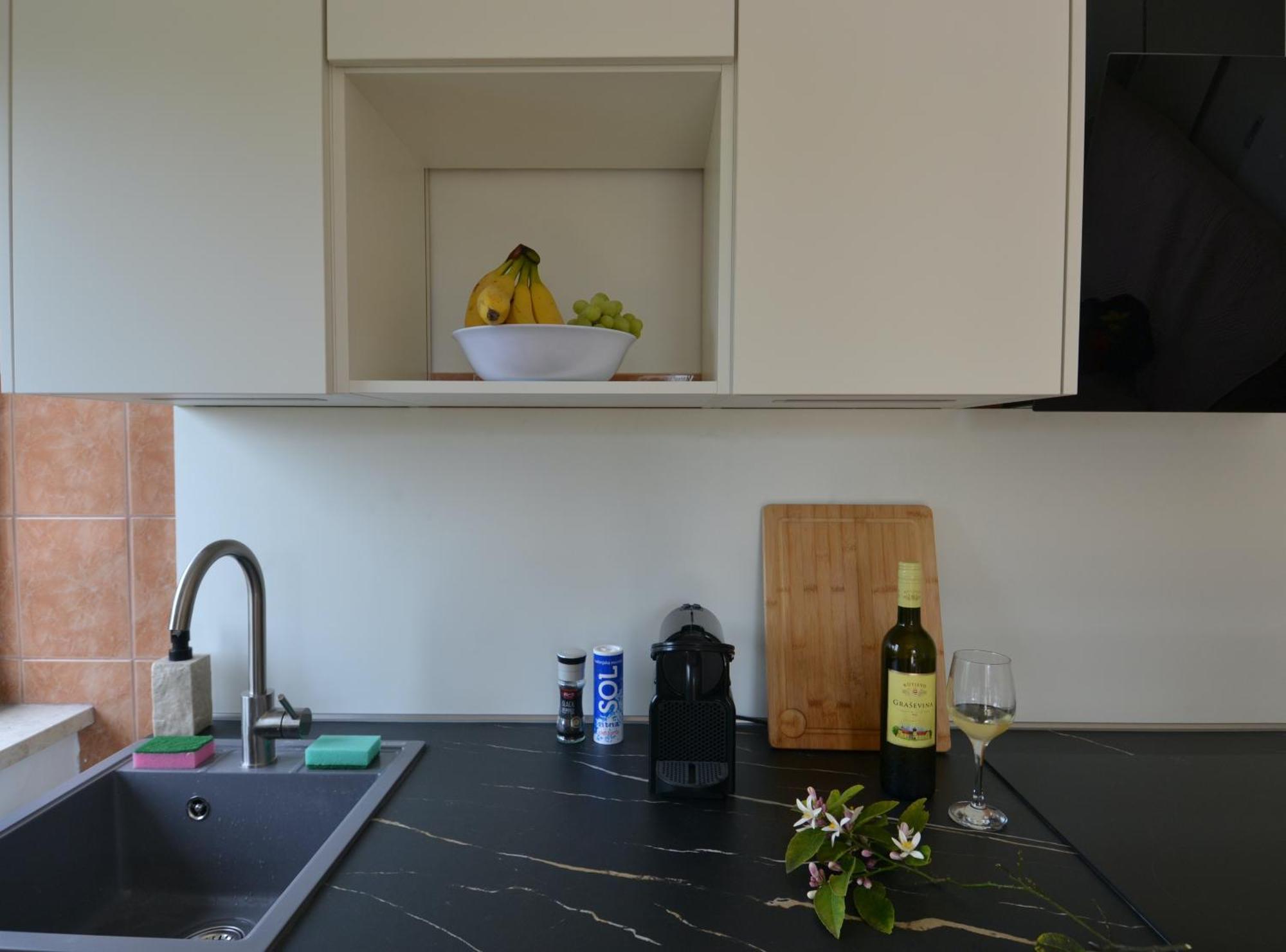 Villa Kadinela, 200M From Kamenjak, Huge Quiet Garden With Barbecue, 2 New Kitchens Premantura Luaran gambar