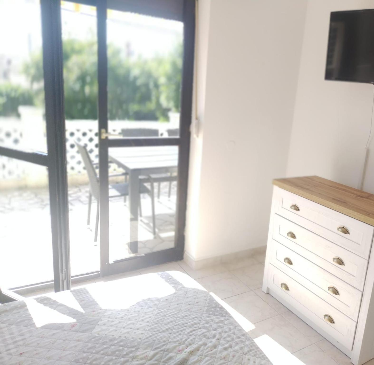 Villa Kadinela, 200M From Kamenjak, Huge Quiet Garden With Barbecue, 2 New Kitchens Premantura Luaran gambar